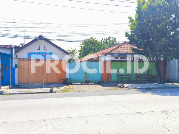 Rumah, Toko dan Tanah Pekarangan Luas MT. Haryono Tegalreja Cilacap Selatan