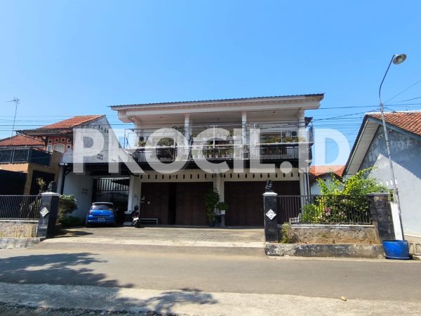 Rumah 3 Lantai dan Tanah Jalan Arimbi Gumilir Cilacap Utara